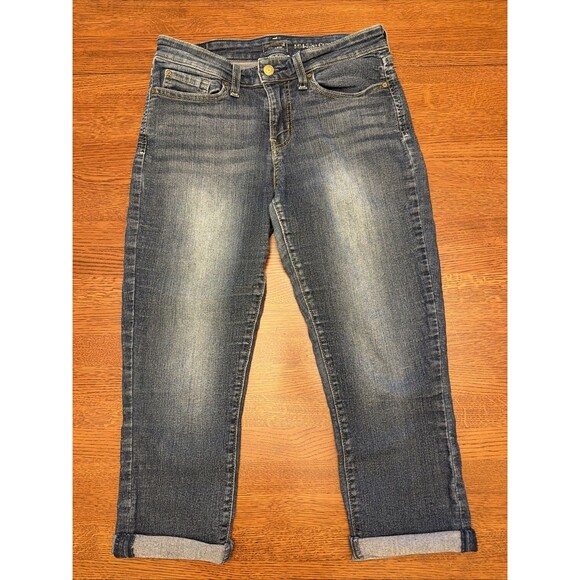 Levi's Denim - Levi Strauss Signature Women's Mid Rise Capri Size 8 Medium Wash Denim Jeans